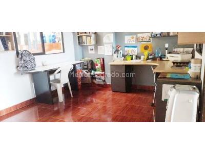 Apartamento en venta en La Milagrosa, Medellín · foto 3 de 19