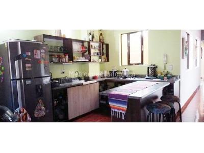Apartamento en venta en La Milagrosa, Medellín · foto 5 de 19