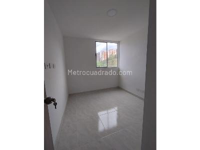 Apartamento de 2 alcobas en venta en Plaza Fabricato, Bello, 57 m² · foto 6 de 17