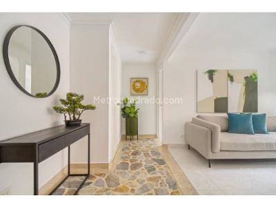 Apartamento de 4 alcobas en venta en Laureles, Medellín, 151 m² · foto 3 de 20