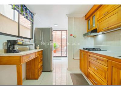 Apartamento de 4 alcobas en venta en Laureles, Medellín, 151 m² · foto 7 de 20