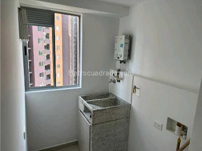 Apartamento de 3 alcobas en venta en Puerta Del Norte, Bello, 92 m² · foto 10 de 20