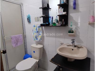 Casa de 4 alcobas en venta en Robledo Aures, Medellín, 141 m² · foto 7 de 20