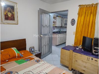 Casa de 4 alcobas en venta en Robledo Aures, Medellín, 141 m² · foto 11 de 20