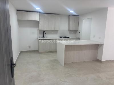 Apartamento en venta en La Castellana, Medellín · foto 3 de 14