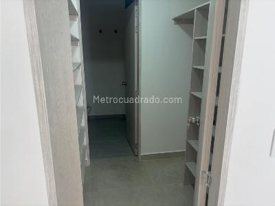Apartamento en venta en La Castellana, Medellín · foto 7 de 14