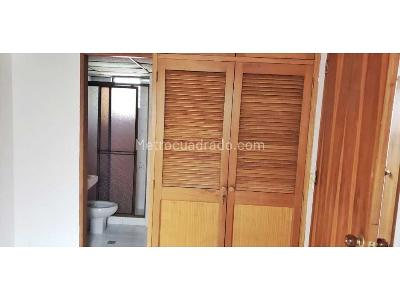 Apartamento de 4 alcobas en venta en Calasanz, Medellín, 215 m² · foto 13 de 20