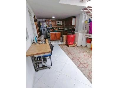 Casa de 5 alcobas en venta en Prado, Bello, 90 m² · foto 3 de 17