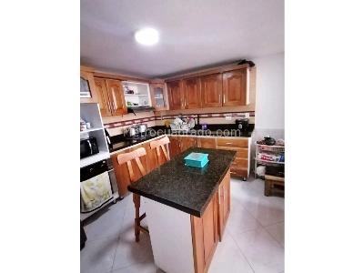 Casa de 5 alcobas en venta en Prado, Bello, 90 m² · foto 5 de 17