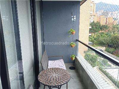 Apartamento de 2 alcobas en venta en El Poblado, Medellín, 95 m² · foto 6 de 20