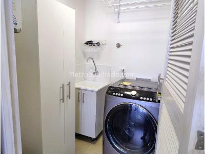 Apartamento de 2 alcobas en venta en El Poblado, Medellín, 95 m² · foto 14 de 20