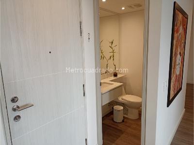 Apartamento de 2 alcobas en venta en El Poblado, Medellín, 95 m² · foto 18 de 20