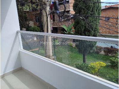 Apartamento de 3 alcobas en venta en Villas De Comfenalco, Bello, 66 m² · foto 2 de 18