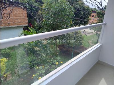 Apartamento de 3 alcobas en venta en Villas De Comfenalco, Bello, 66 m² · foto 3 de 18