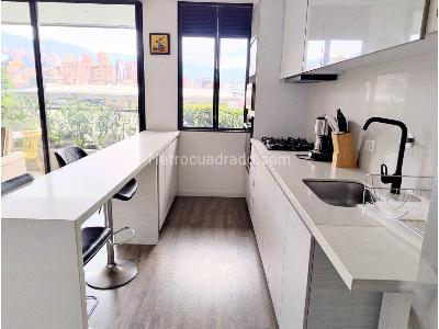 Apartamento de 2 alcobas en venta en El Poblado, Medellín, 93 m² · foto 5 de 12