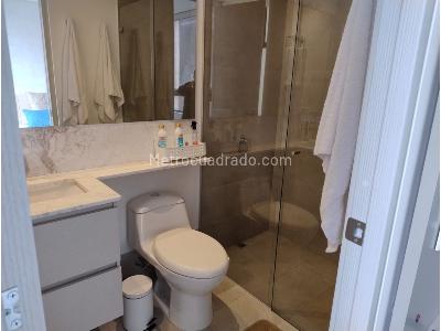 Apartamento de 2 alcobas en venta en El Poblado, Medellín, 103 m² · foto 14 de 18