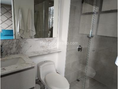 Apartamento de 2 alcobas en venta en El Poblado, Medellín, 103 m² · foto 15 de 18