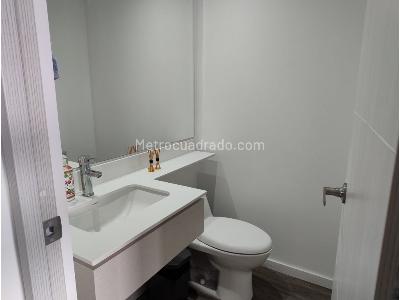 Apartamento de 2 alcobas en venta en El Poblado, Medellín, 103 m² · foto 16 de 18