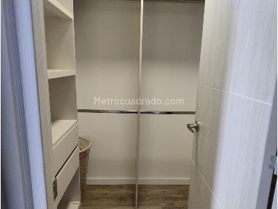 Apartamento de 2 alcobas en venta en El Poblado, Medellín, 103 m² · foto 17 de 18