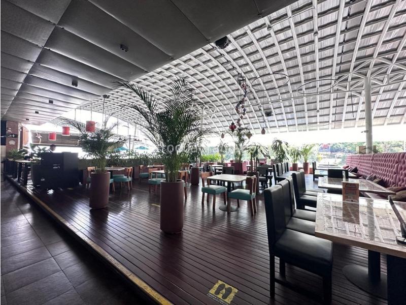 Local Comercial en Venta, Poblado, Medellín - Vista 4