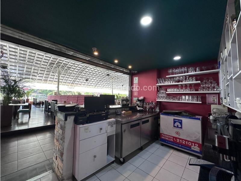 Local Comercial en Venta, Poblado, Medellín - Más