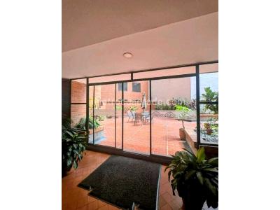Apartamento de 4 alcobas en venta en Laureles, Medellín, 117 m² · foto 16 de 17