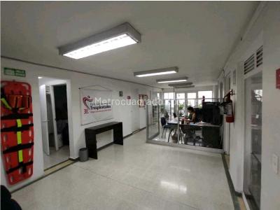 Casa de 1 alcoba en venta en Laureles, Medellín, 299 m² · foto 3 de 20