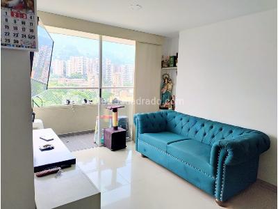 Apartamento de 3 alcobas en venta en Las Cometas, Envigado, 70 m² · foto 2 de 20
