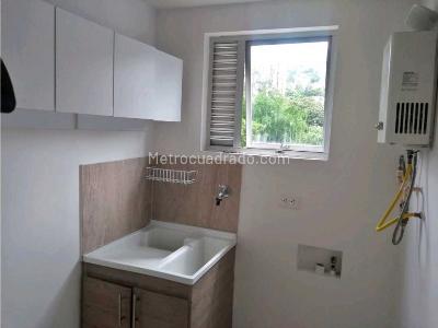 Apartamento de 2 alcobas en venta en Obrero, Bello, 54 m² · foto 6 de 12
