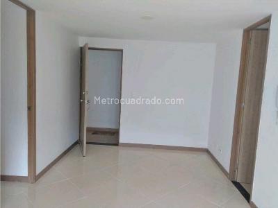 Apartamento de 2 alcobas en venta en Obrero, Bello, 54 m² · foto 7 de 12