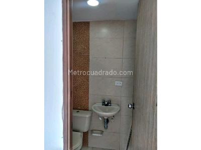 Apartamento de 2 alcobas en venta en Obrero, Bello, 54 m² · foto 11 de 12