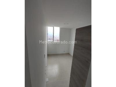 Apartamento de 2 alcobas en venta en Calle Vieja, Bello, 44 m² · foto 2 de 17