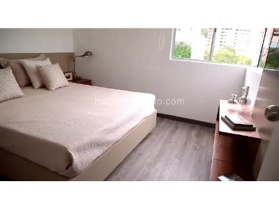 Apartamento de 3 alcobas en venta en Las Lomitas, Sabaneta, 81 m² · foto 2 de 13