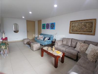 Apartamento de 3 alcobas en venta en Laureles Las Acacias, Medellín, 113 m² · foto 3 de 20