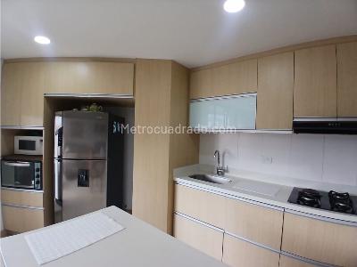 Apartamento de 3 alcobas en venta en Laureles Las Acacias, Medellín, 113 m² · foto 7 de 20