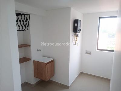 Apartamento de 2 alcobas en venta en Calle Larga, Sabaneta, 126 m² · foto 16 de 20