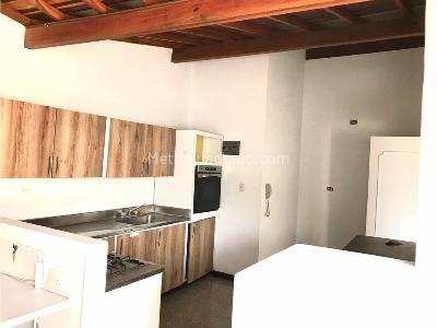 Apartamento de 3 alcobas en venta en Conquistadores, Medellín, 174 m² · foto 2 de 13