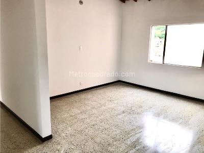 Apartamento de 3 alcobas en venta en Conquistadores, Medellín, 174 m² · foto 6 de 13