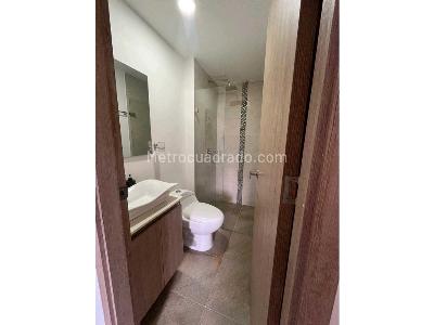 Apartamento de 2 alcobas en venta en Norte America, Bello, 55 m² · foto 15 de 17