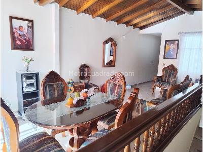 Apartamento en venta en Buenos Aires, Medellín · foto 2 de 20