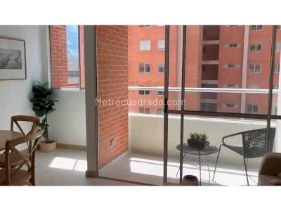 Apartamento de 3 alcobas en venta en Plaza Fabricato, Bello, 71 m² · foto 3 de 15