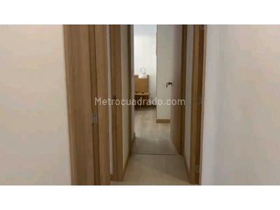 Apartamento de 3 alcobas en venta en Plaza Fabricato, Bello, 71 m² · foto 4 de 15
