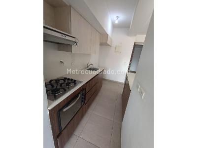Apartamento de 3 alcobas en venta en Plaza Fabricato, Bello, 84 m² · foto 2 de 17