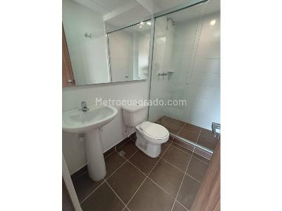 Apartamento de 3 alcobas en venta en Plaza Fabricato, Bello, 84 m² · foto 11 de 17