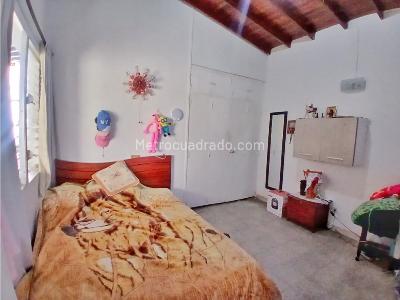 Casa de 5 alcobas en venta en Malibu, Medellín, 240 m² · foto 17 de 20