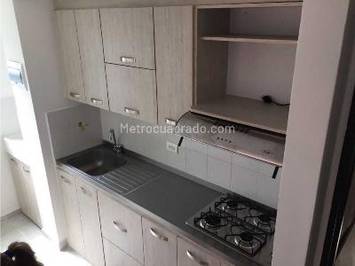 Apartamento de 3 alcobas en venta en Madera, Bello, 55 m² · foto 2 de 9