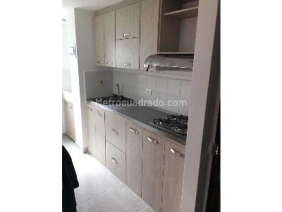 Apartamento de 3 alcobas en venta en Madera, Bello, 55 m² · foto 3 de 9