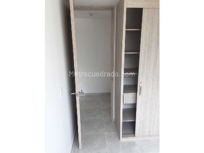 Apartamento de 3 alcobas en venta en Madera, Bello, 55 m² · foto 5 de 9