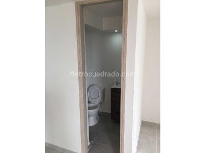 Apartamento de 3 alcobas en venta en Madera, Bello, 55 m² · foto 7 de 9