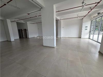 Apartamento de 2 alcobas en venta en Amazonia, Bello, 65 m² · foto 13 de 18